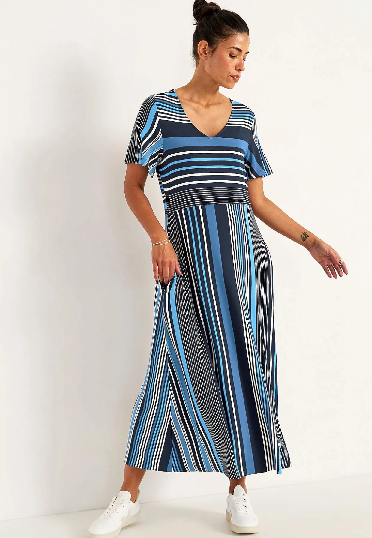 Stribet viskosekjole