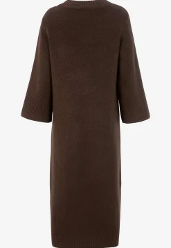 Strikket kjole med høj slids