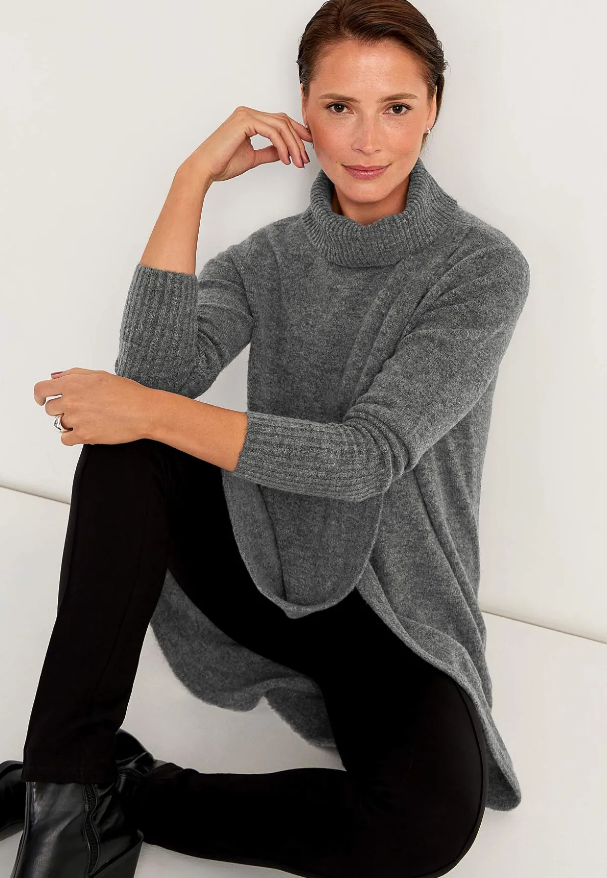 Strikket polotrøje med slå-om detalje foran