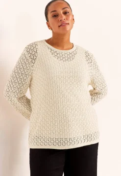 Strikket trøje med hulmønster