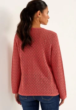 Strikket trøje med hulmønster