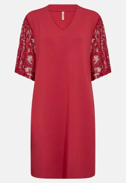 Superblød jerseykjole med blondeærmer