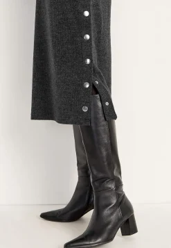 Superblød kjole med knapper Beata