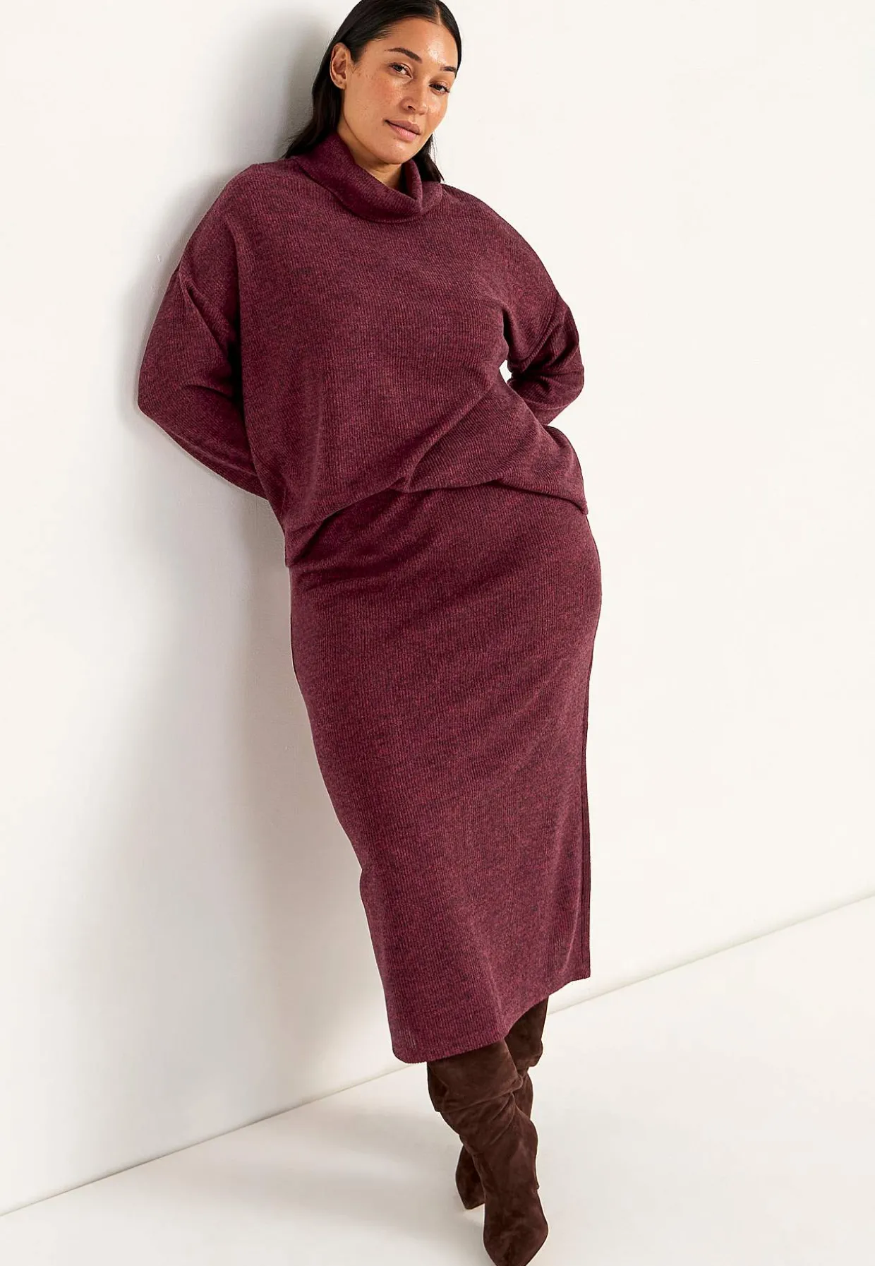 Superblød nederdel med slids Beata