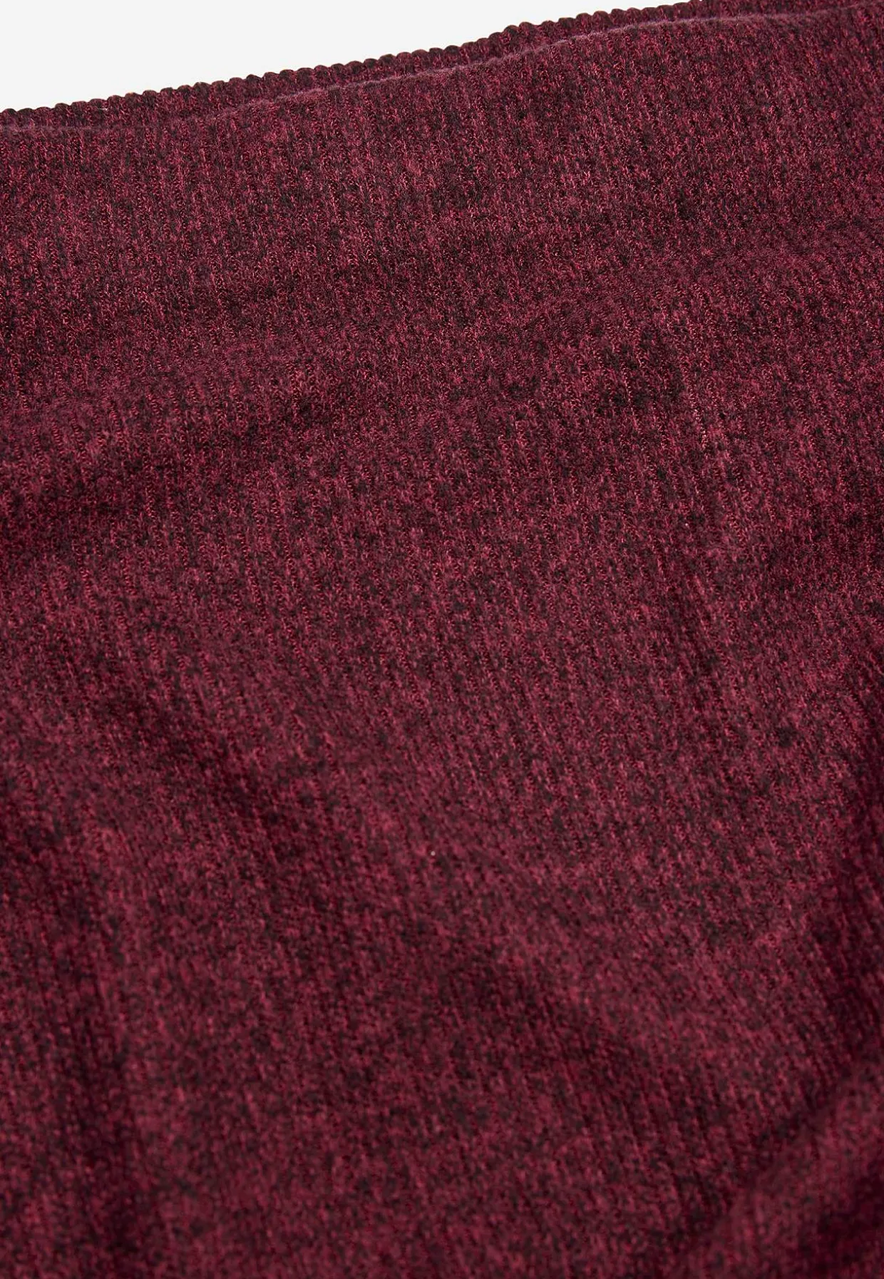 Superblød nederdel med slids Beata