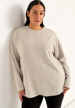 Superblød trøje med dekorativ midtersøm Beata