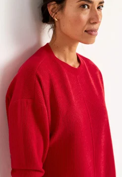 Superblød trøje med dekorativ midtersøm Beata