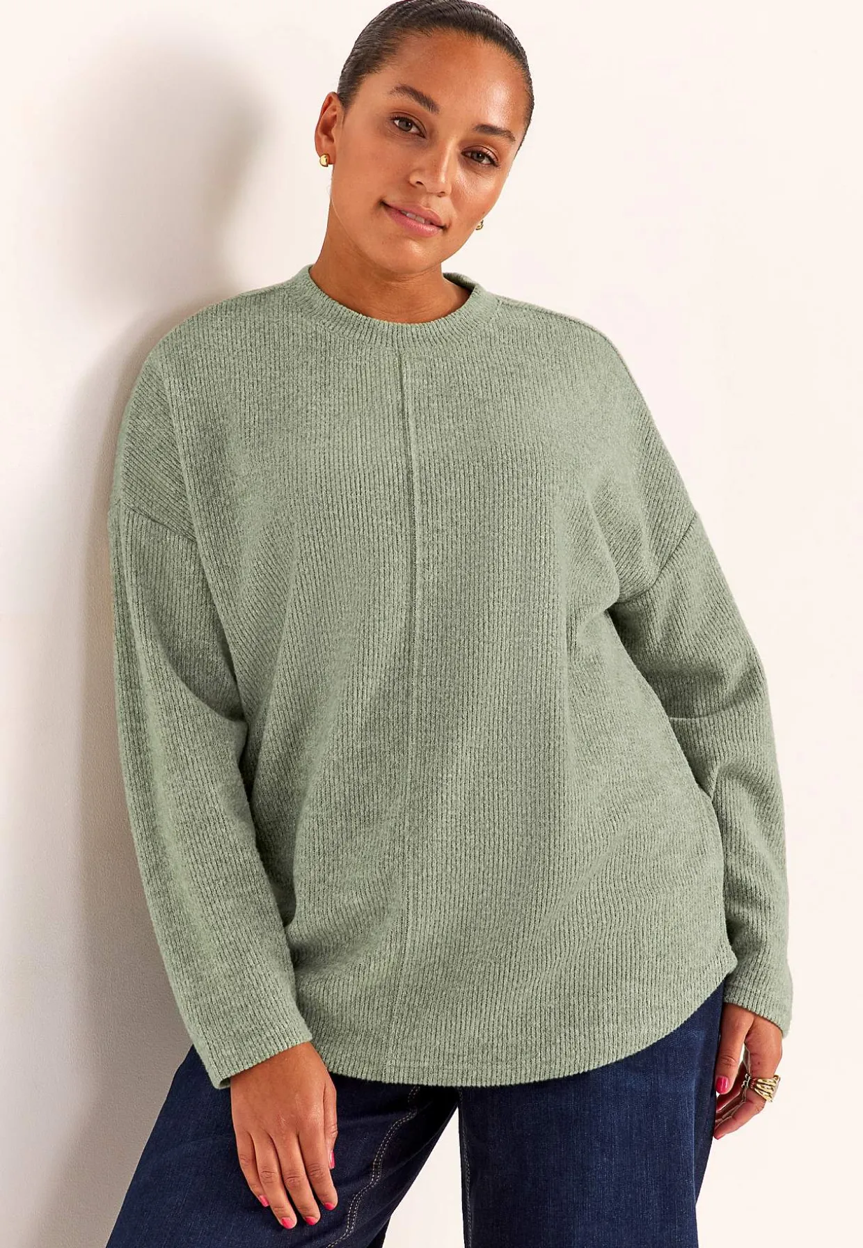 Superblød trøje med dekorativ midtersøm Beata