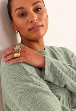 Superblød trøje med dekorativ midtersøm Beata