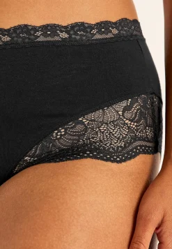 Trusse i bomuld med blondekant 3-pack