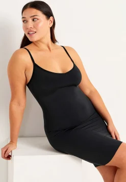 Underkjole med shaping-effekt