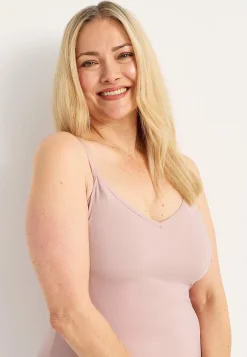 Underkjole med shaping-effekt