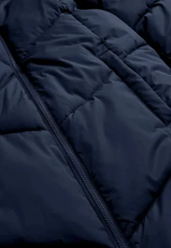 Varm jakke med luftig polstring