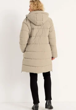 Varm jakke med sidelynlåse nederst