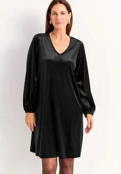 V-udskåret fløjlskjole