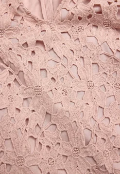 Vævet blondekjole | Cellbes